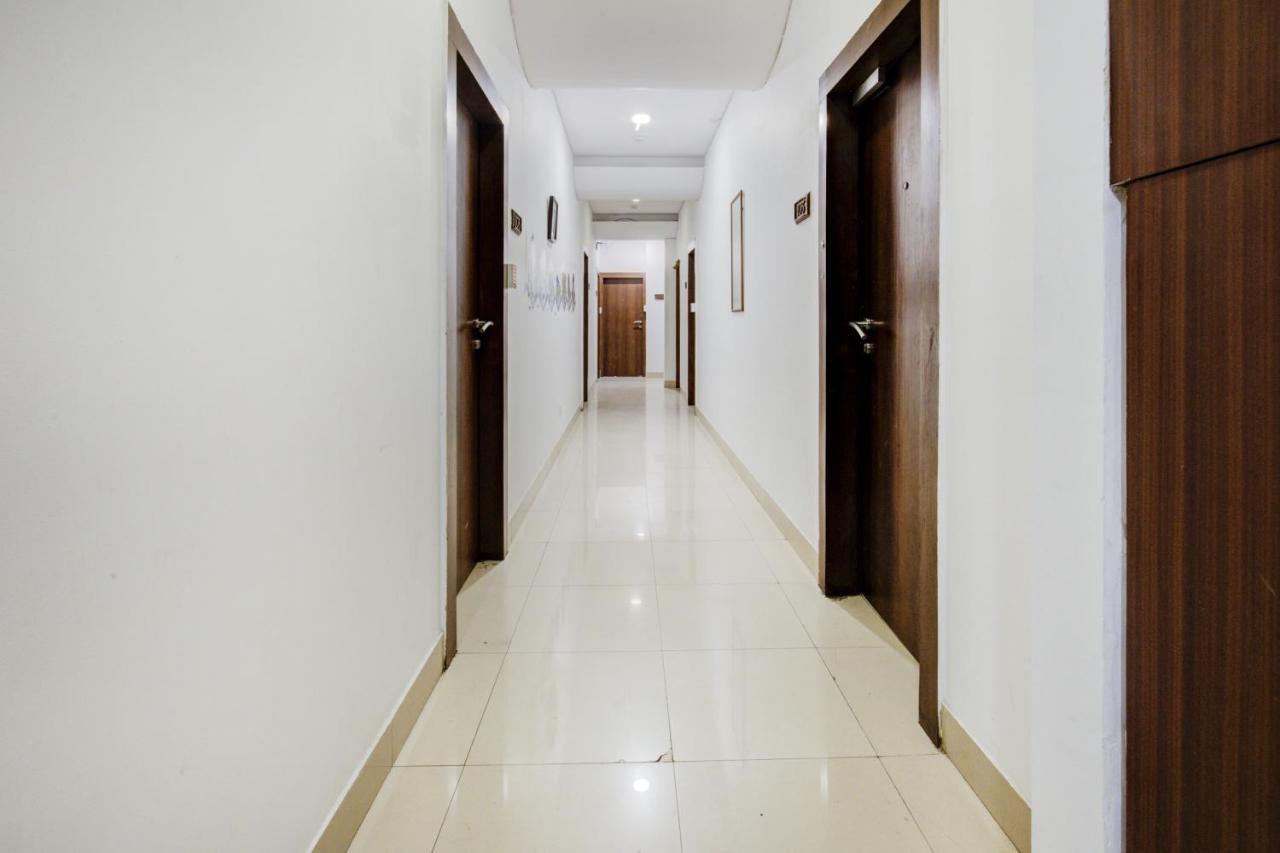Capital O 77295 Hotel Bansidhar Bhuvan Bombaj Zewnętrze zdjęcie