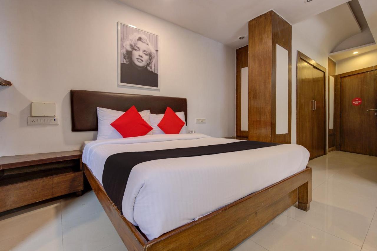 Capital O 77295 Hotel Bansidhar Bhuvan Bombaj Zewnętrze zdjęcie