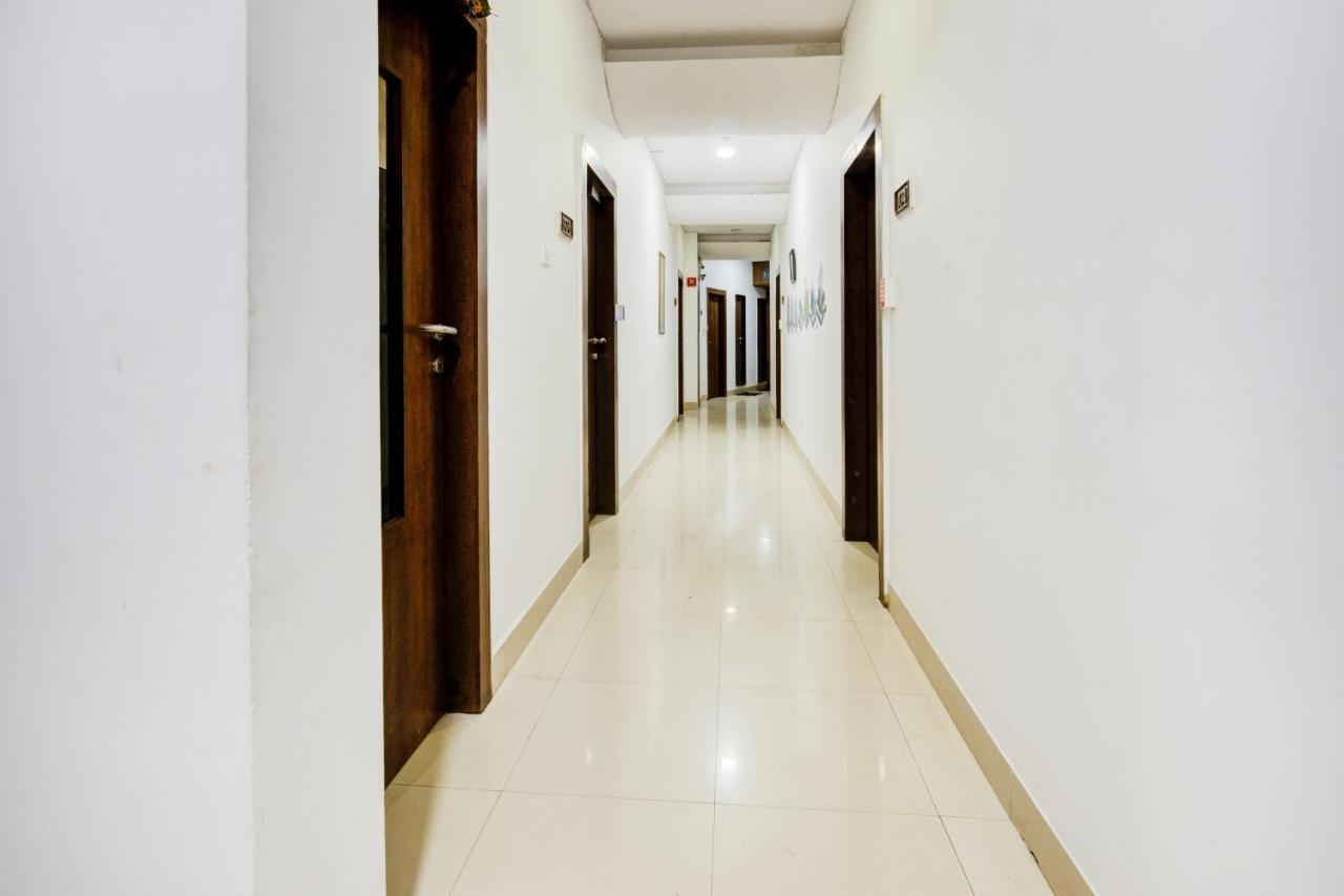 Capital O 77295 Hotel Bansidhar Bhuvan Bombaj Zewnętrze zdjęcie