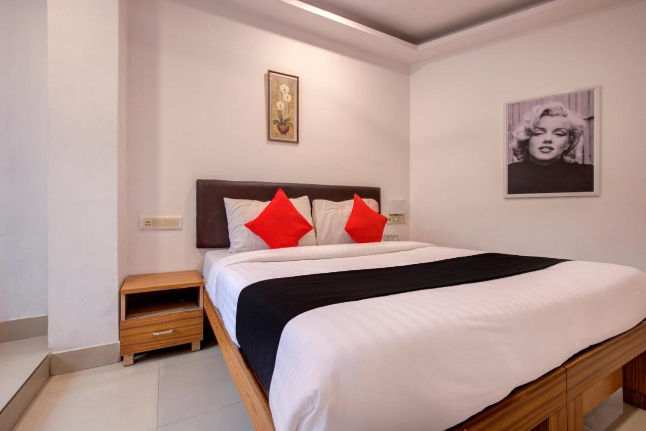 Capital O 77295 Hotel Bansidhar Bhuvan Bombaj Zewnętrze zdjęcie